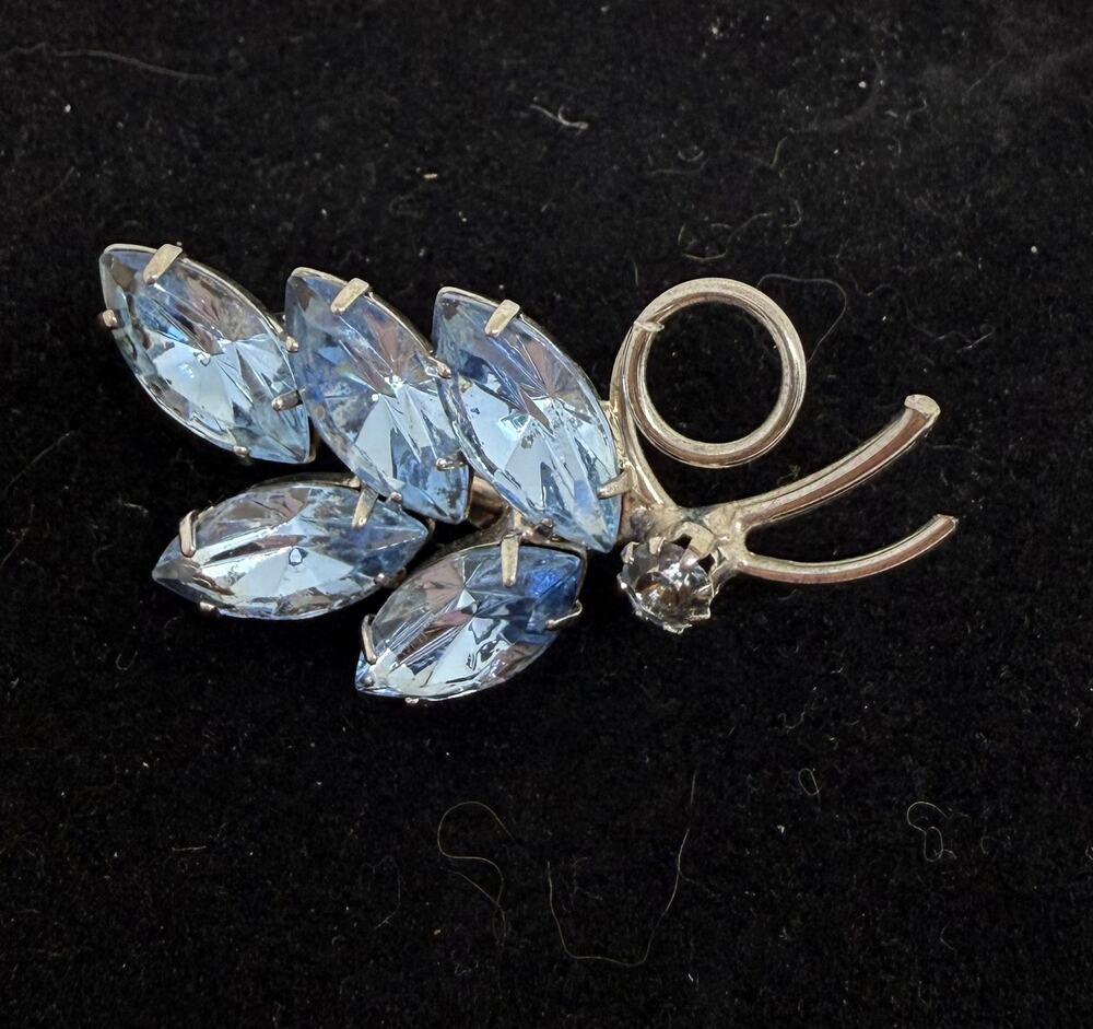 VINTAGE Blue Rhinestone Brooch Silver Tone Leaf Spray Crystal Statement Pin Bold